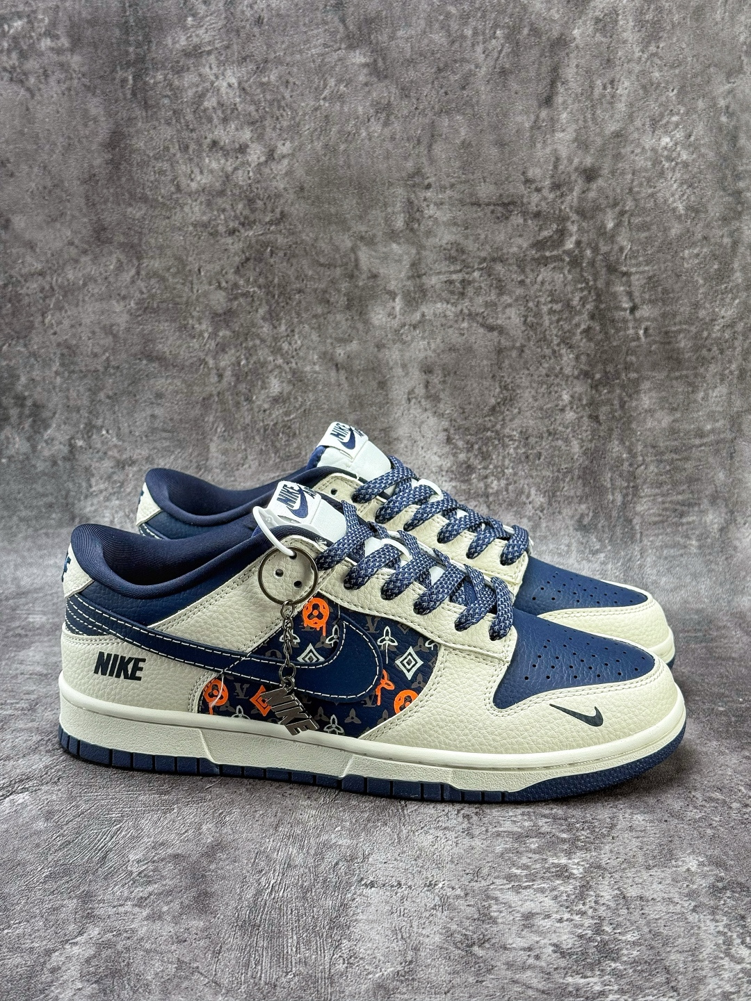 230 Nike SB Dunk Low x Louis Vuitton 白蓝小勾满天星 MN1688-104-Chinese UA Cheap High Quatity Brand Clothes Bags handbags Sneakers wholesale wholesaler seller from China Factory suppliers Fashion Clothing Shoes best Quality Beautiful Price 230 Nike SB Dunk Low x Louis Vuitton 白蓝小勾满天星 MN1688-104