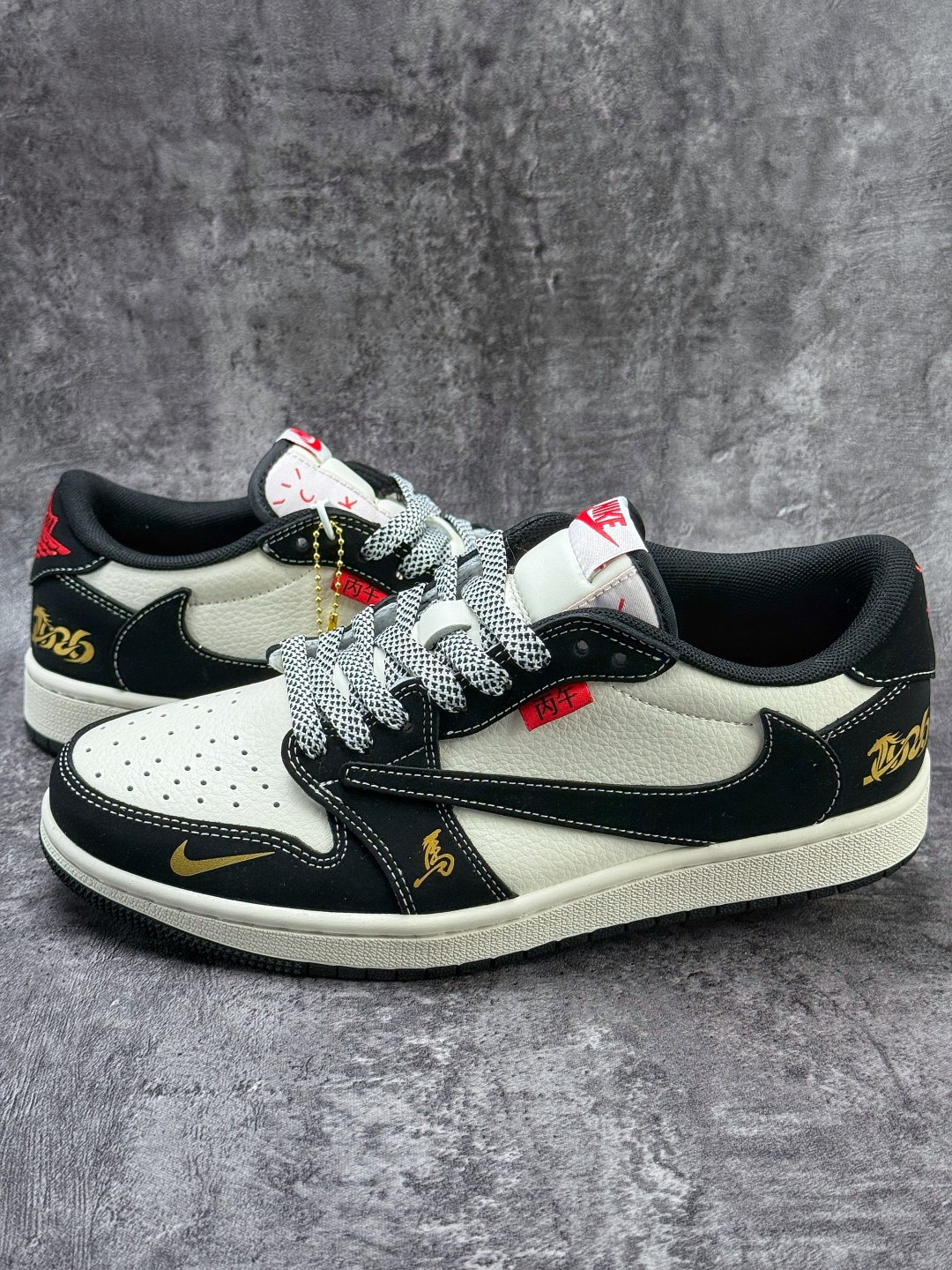 230 Travis Scott x Nike Air Jordan 1 Low 马年限定 Air Jordan 1 Low 反转黑白小勾满天星倒钩 MZ9588-823-Chinese UA Cheap High Quatity Brand Clothes Bags handbags Sneakers wholesale wholesaler seller from China Factory suppliers Fashion Clothing Shoes best Quality Beautiful Price 230 Travis Scott x Nike Air Jordan 1 Low 马年限定 Air Jordan 1 Low 反转黑白小勾满天星倒钩 MZ9588-823
