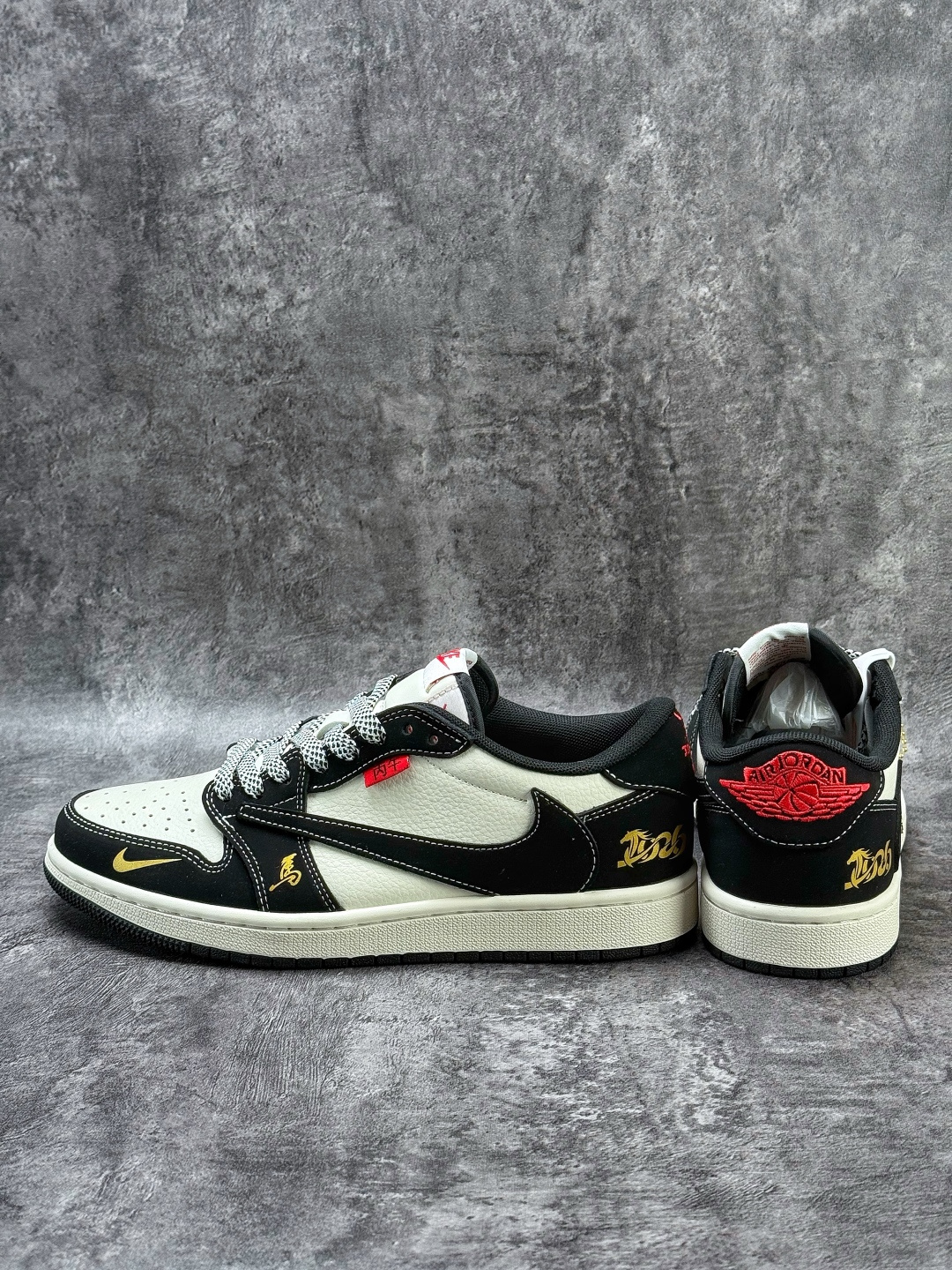 230 Travis Scott x Nike Air Jordan 1 Low 马年限定 Air Jordan 1 Low 反转黑白小勾满天星倒钩 MZ9588-823-Chinese UA Cheap High Quatity Brand Clothes Bags handbags Sneakers wholesale wholesaler seller from China Factory suppliers Fashion Clothing Shoes best Quality Beautiful Price 230 Travis Scott x Nike Air Jordan 1 Low 马年限定 Air Jordan 1 Low 反转黑白小勾满天星倒钩 MZ9588-823