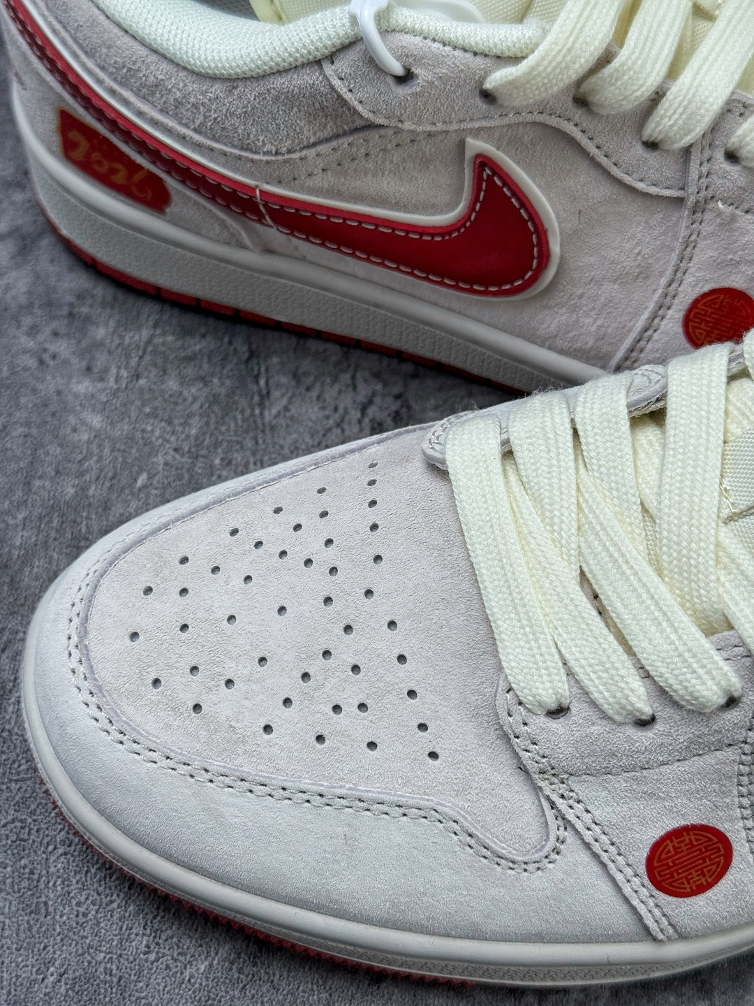 Nike Jordan Air Jordan 1 马年大吉 灰白 SM6668-513-Chinese wholesaler seller Clothes Bags handbags wholesale Shoes High Quatity wholesaler seller Cheap Sneakers from China Factory Chinese suppliers china wholesale clothing wholesaler seller Nike Jordan Air Jordan 1 马年大吉 灰白 SM6668-513