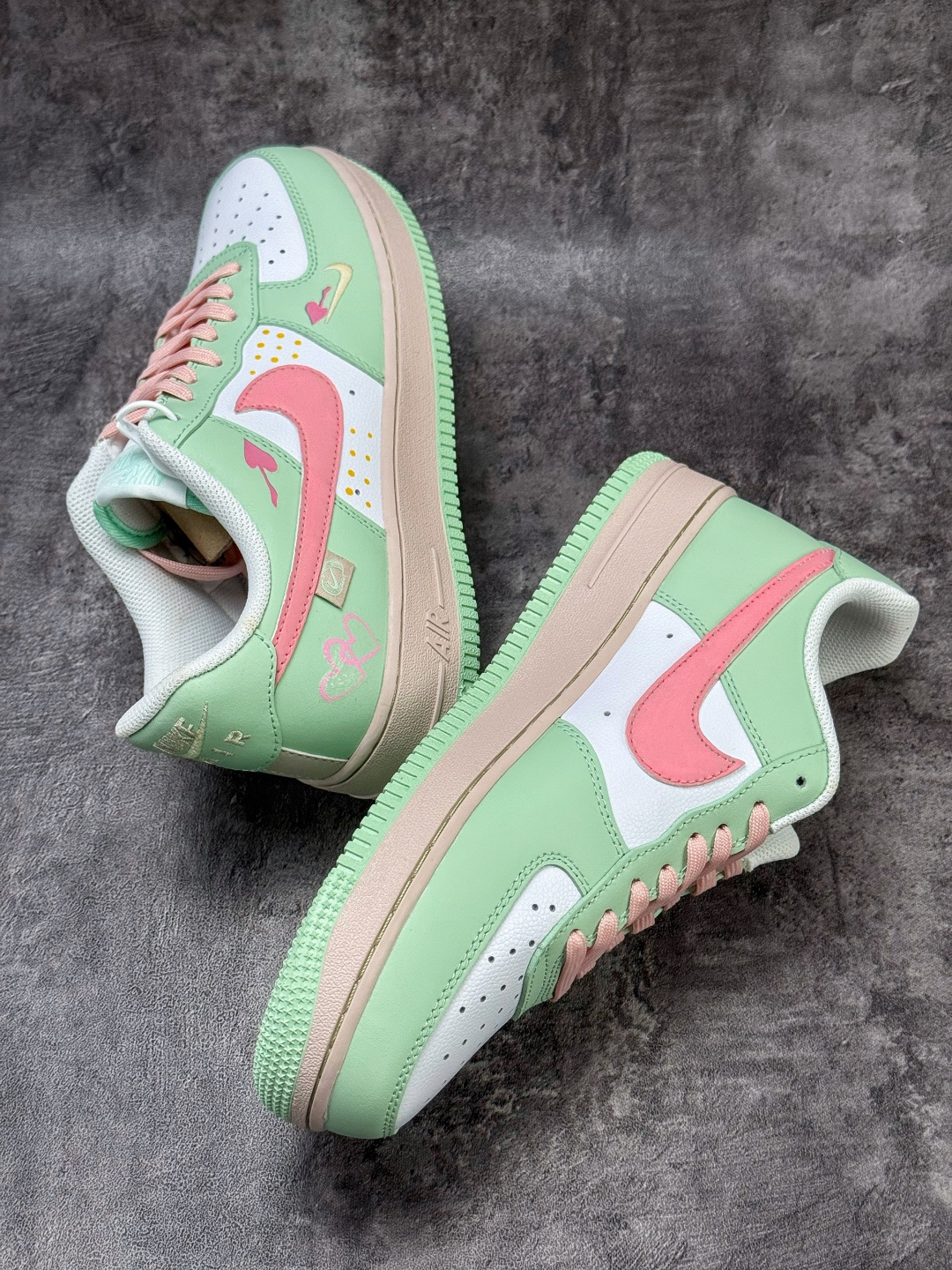 220 Nike Air Force 1 Low 07 绿白粉小勾 DB3301-909