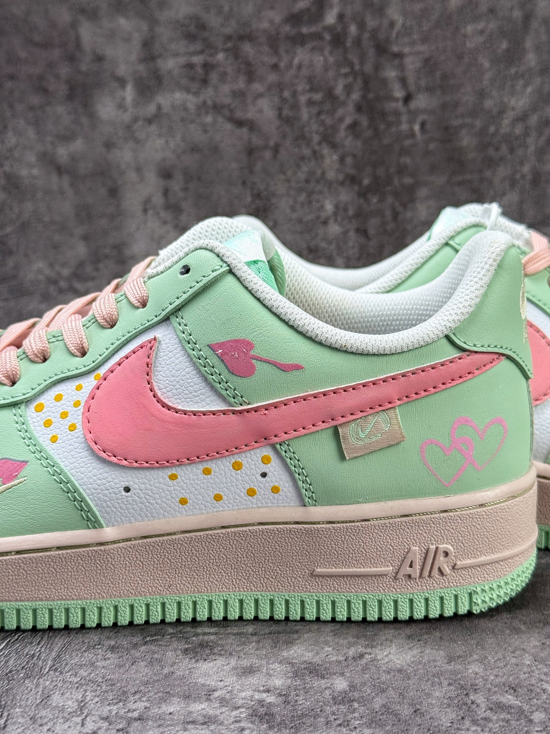 220 Nike Air Force 1 Low 07 绿白粉小勾 DB3301-909