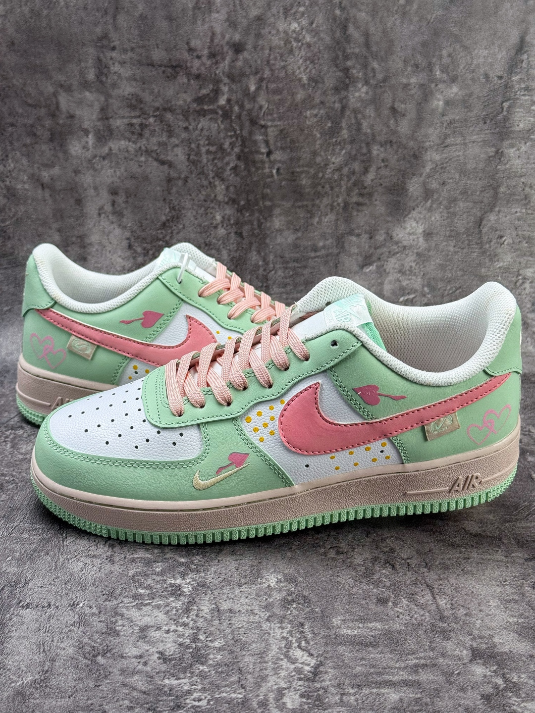 220 Nike Air Force 1 Low 07 绿白粉小勾 DB3301-909