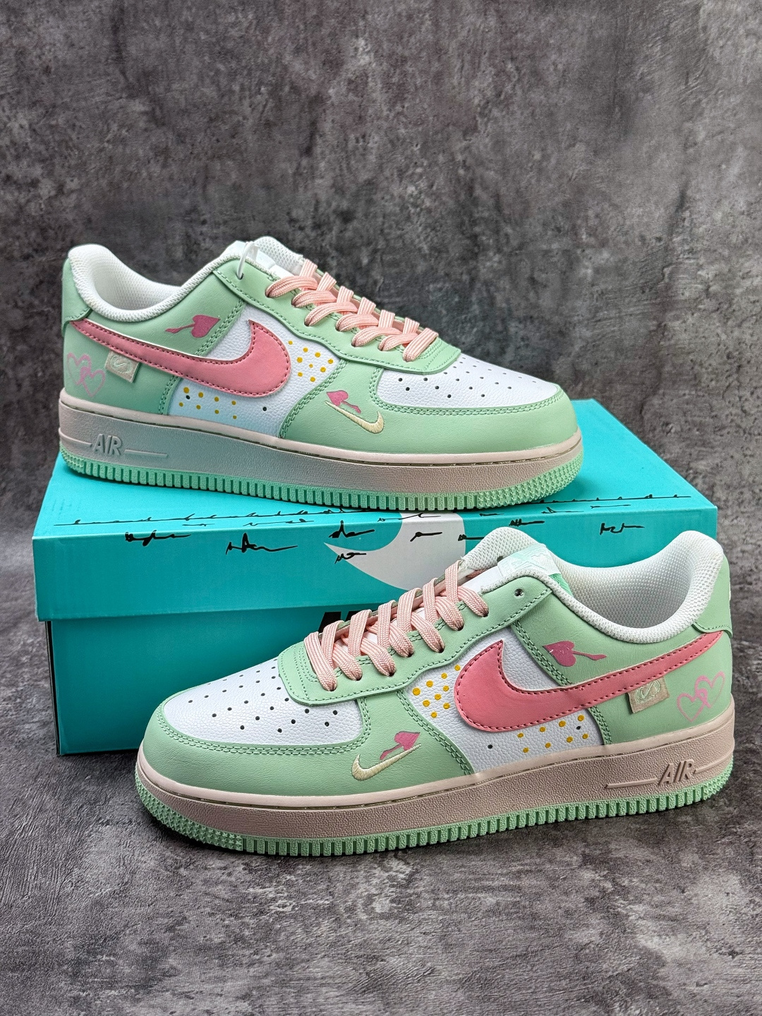 220 Nike Air Force 1 Low 07 绿白粉小勾 DB3301-909