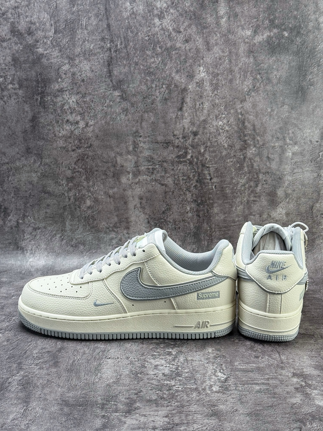 210 Nike Air Force 1 Low 07 x Superme 白灰小勾 DD1982-338-Chinese UA Cheap High Quatity Brand Clothes Bags handbags Sneakers wholesale wholesaler seller from China Factory suppliers Fashion Clothing Shoes best Quality Beautiful Price 210 Nike Air Force 1 Low 07 x Superme 白灰小勾 DD1982-338