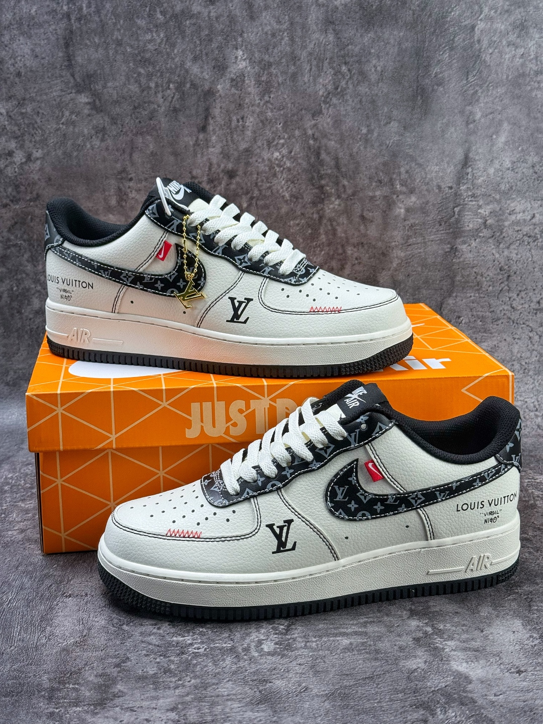 210 Nike Air Force 1 Low 07 x Louis Vuitton 白黑 LV2288-002-Chinese UA Cheap High Quatity Brand Clothes Bags handbags Sneakers wholesale wholesaler seller from China Factory suppliers Fashion Clothing Shoes best Quality Beautiful Price 210 Nike Air Force 1 Low 07 x Louis Vuitton 白黑 LV2288-002