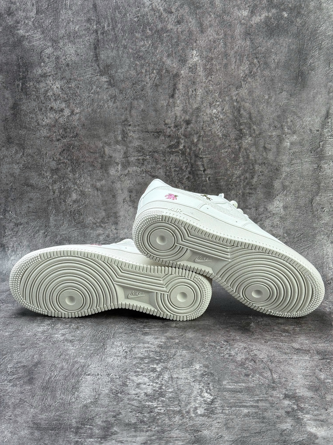 140 Nike Air Force 1 Low 07 小马刺绣 IQ1143-100-Chinese UA Cheap High Quatity Brand Clothes Bags handbags Sneakers wholesale wholesaler seller from China Factory suppliers Fashion Clothing Shoes best Quality Beautiful Price 140 Nike Air Force 1 Low 07 小马刺绣 IQ1143-100