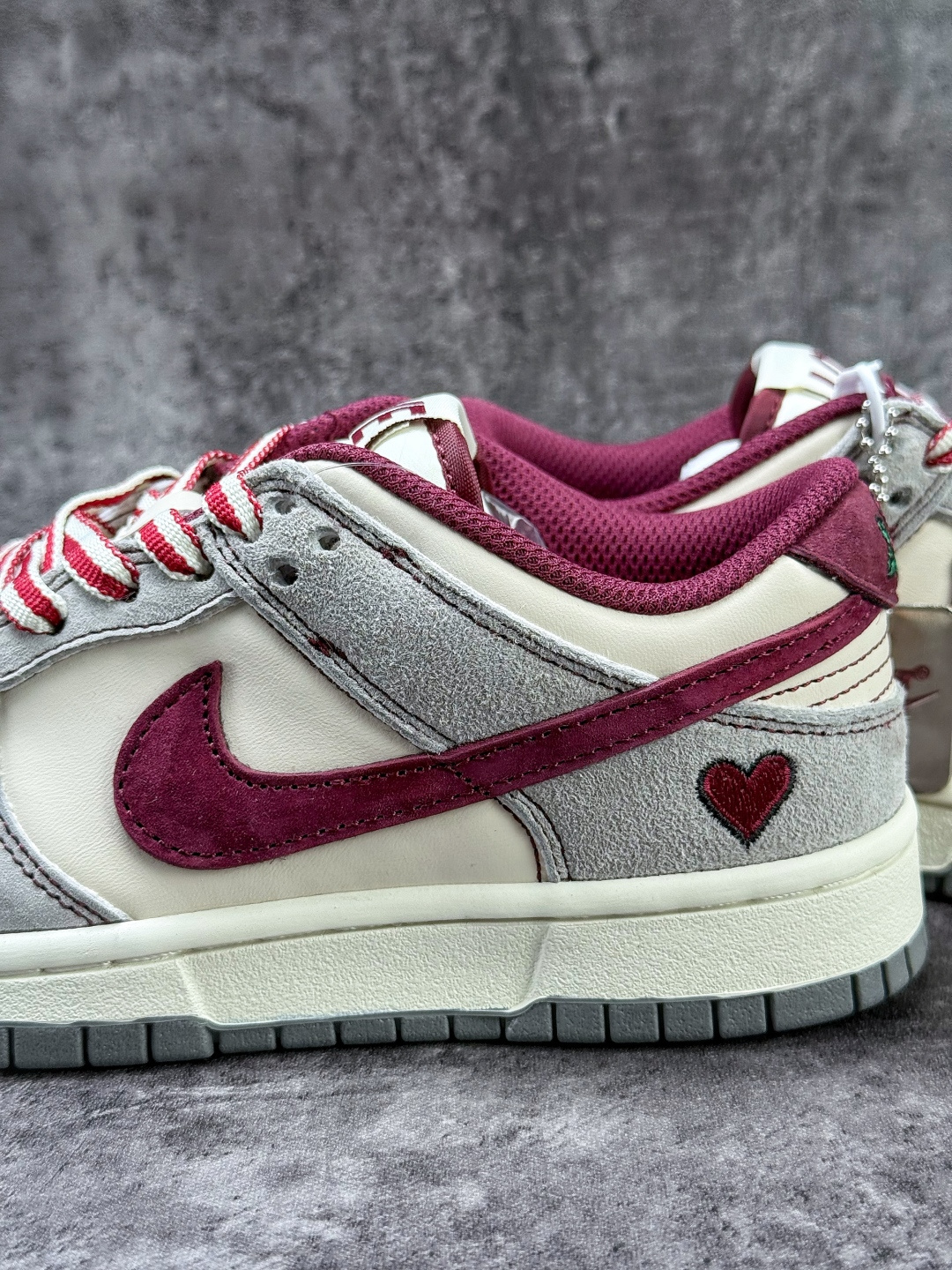 230 Nike SB Dunk Low 天若有情 灰白小勾 SG6688-009-Chinese UA Cheap High Quatity Brand Clothes Bags handbags Sneakers wholesale wholesaler seller from China Factory suppliers Fashion Clothing Shoes best Quality Beautiful Price 230 Nike SB Dunk Low 天若有情 灰白小勾 SG6688-009