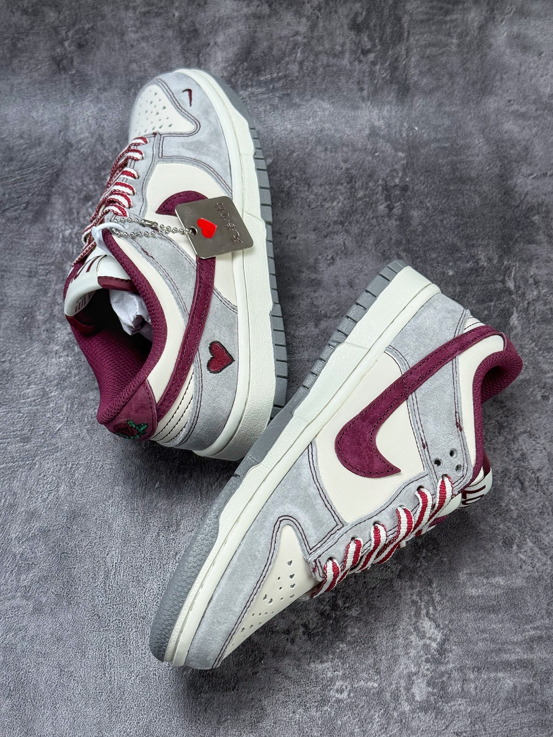 230 Nike SB Dunk Low 天若有情 灰白小勾 SG6688-009-Chinese UA Cheap High Quatity Brand Clothes Bags handbags Sneakers wholesale wholesaler seller from China Factory suppliers Fashion Clothing Shoes best Quality Beautiful Price 230 Nike SB Dunk Low 天若有情 灰白小勾 SG6688-009