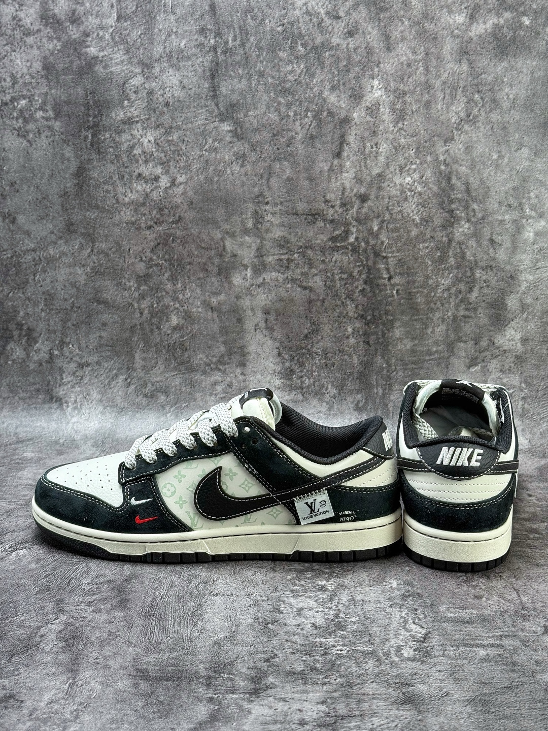220 Nike SB Dunk Low x Louis Vuitton 黑白双小勾满天星 YX5066-392