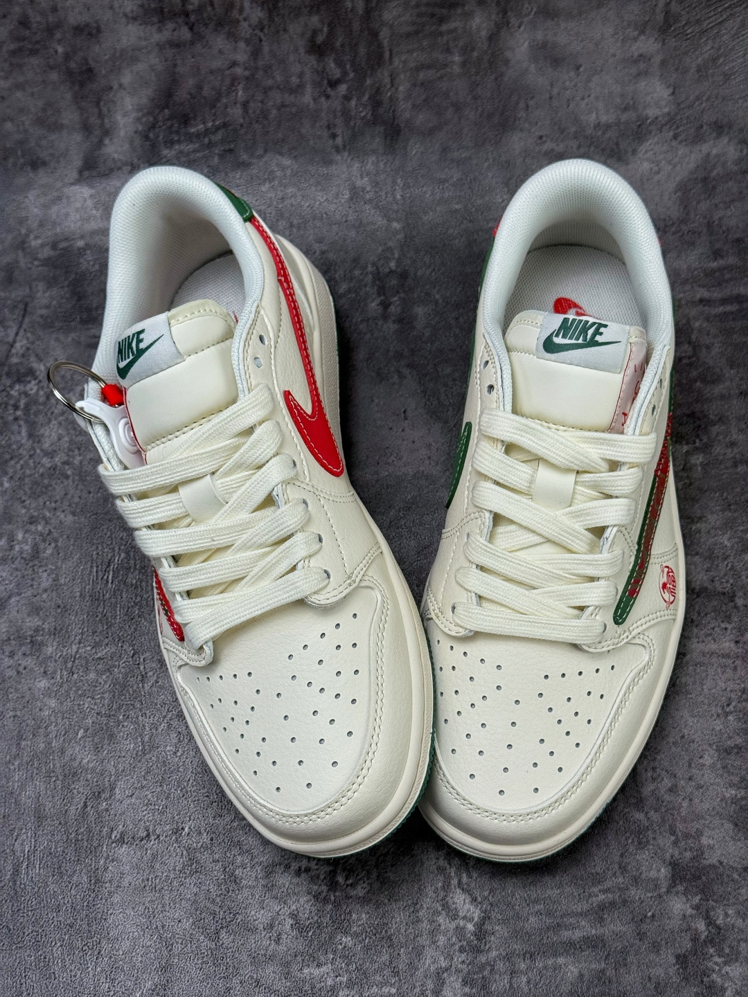 220 Travis Scott x Nike Air Jordan 1 Low 马年限定 Air Jordan 1 Low 反转白红绿倒钩 纯原版本 SD6868-118-Chinese UA Cheap High Quatity Brand Clothes Bags handbags Sneakers wholesale wholesaler seller from China Factory suppliers Fashion Clothing Shoes best Quality Beautiful Price 220 Travis Scott x Nike Air Jordan 1 Low 马年限定 Air Jordan 1 Low 反转白红绿倒钩 纯原版本 SD6868-118