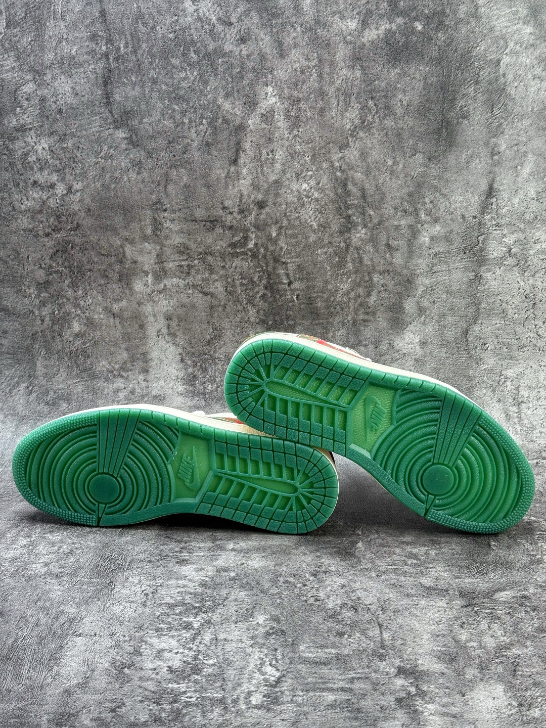 220 Travis Scott x Nike Air Jordan 1 Low 马年限定 Air Jordan 1 Low 反转白红绿倒钩 纯原版本 SD6868-118-Chinese UA Cheap High Quatity Brand Clothes Bags handbags Sneakers wholesale wholesaler seller from China Factory suppliers Fashion Clothing Shoes best Quality Beautiful Price 220 Travis Scott x Nike Air Jordan 1 Low 马年限定 Air Jordan 1 Low 反转白红绿倒钩 纯原版本 SD6868-118
