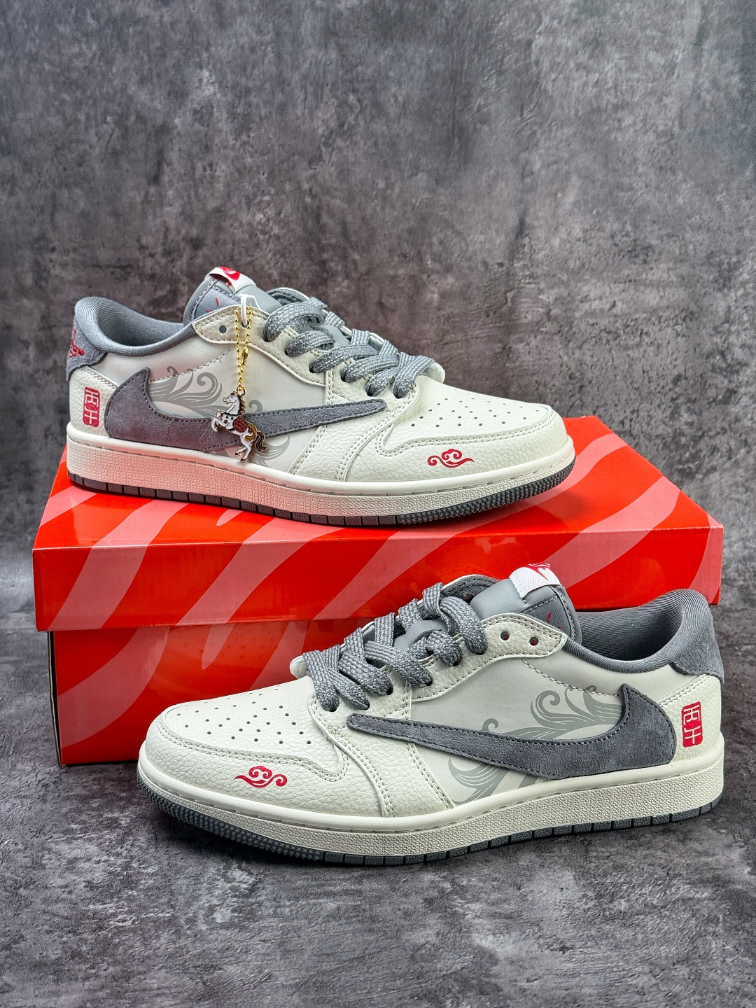 220 Travis Scott x Nike Air Jordan 1 Low 马年限定 Air Jordan 1 Low 反转白灰倒钩 纯原版本 XT6998-116-Chinese UA Cheap High Quatity Brand Clothes Bags handbags Sneakers wholesale wholesaler seller from China Factory suppliers Fashion Clothing Shoes best Quality Beautiful Price 220 Travis Scott x Nike Air Jordan 1 Low 马年限定 Air Jordan 1 Low 反转白灰倒钩 纯原版本 XT6998-116