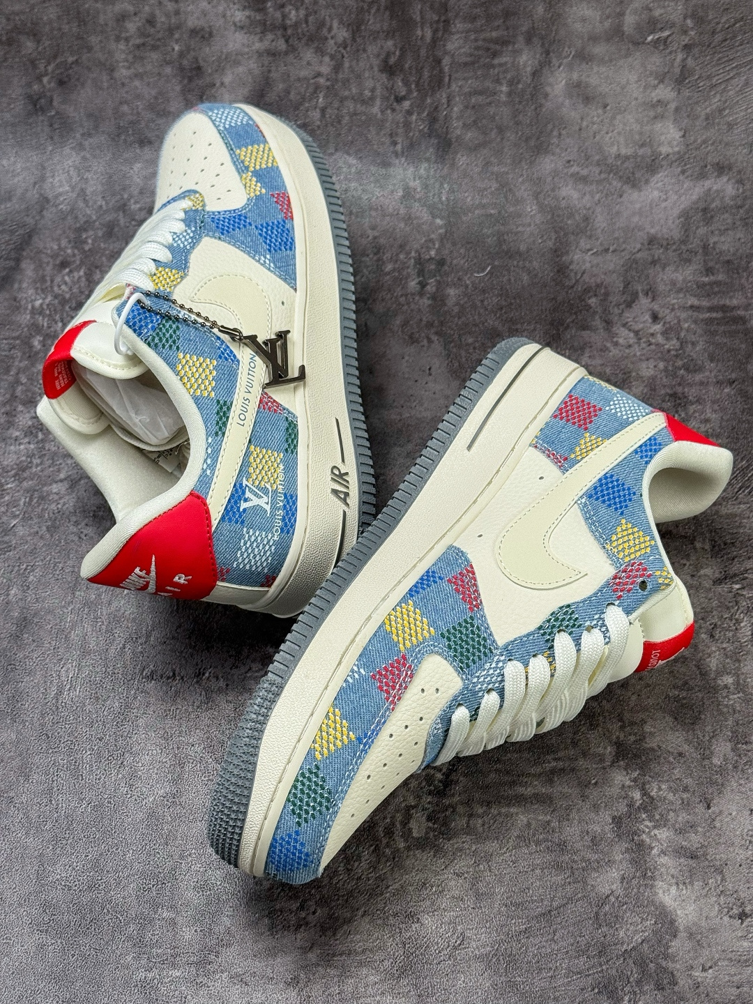 210 Nike Air Force 1 Low 07 x Louis Vuitton 蓝白格子 DN1688-813-Chinese UA Cheap High Quatity Brand Clothes Bags handbags Sneakers wholesale wholesaler seller from China Factory suppliers Fashion Clothing Shoes best Quality Beautiful Price 210 Nike Air Force 1 Low 07 x Louis Vuitton 蓝白格子 DN1688-813