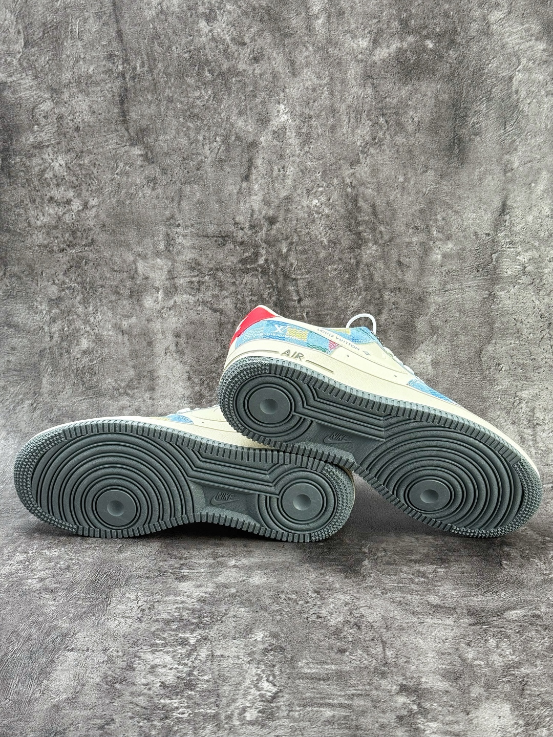 210 Nike Air Force 1 Low 07 x Louis Vuitton 蓝白格子 DN1688-813-Chinese UA Cheap High Quatity Brand Clothes Bags handbags Sneakers wholesale wholesaler seller from China Factory suppliers Fashion Clothing Shoes best Quality Beautiful Price 210 Nike Air Force 1 Low 07 x Louis Vuitton 蓝白格子 DN1688-813