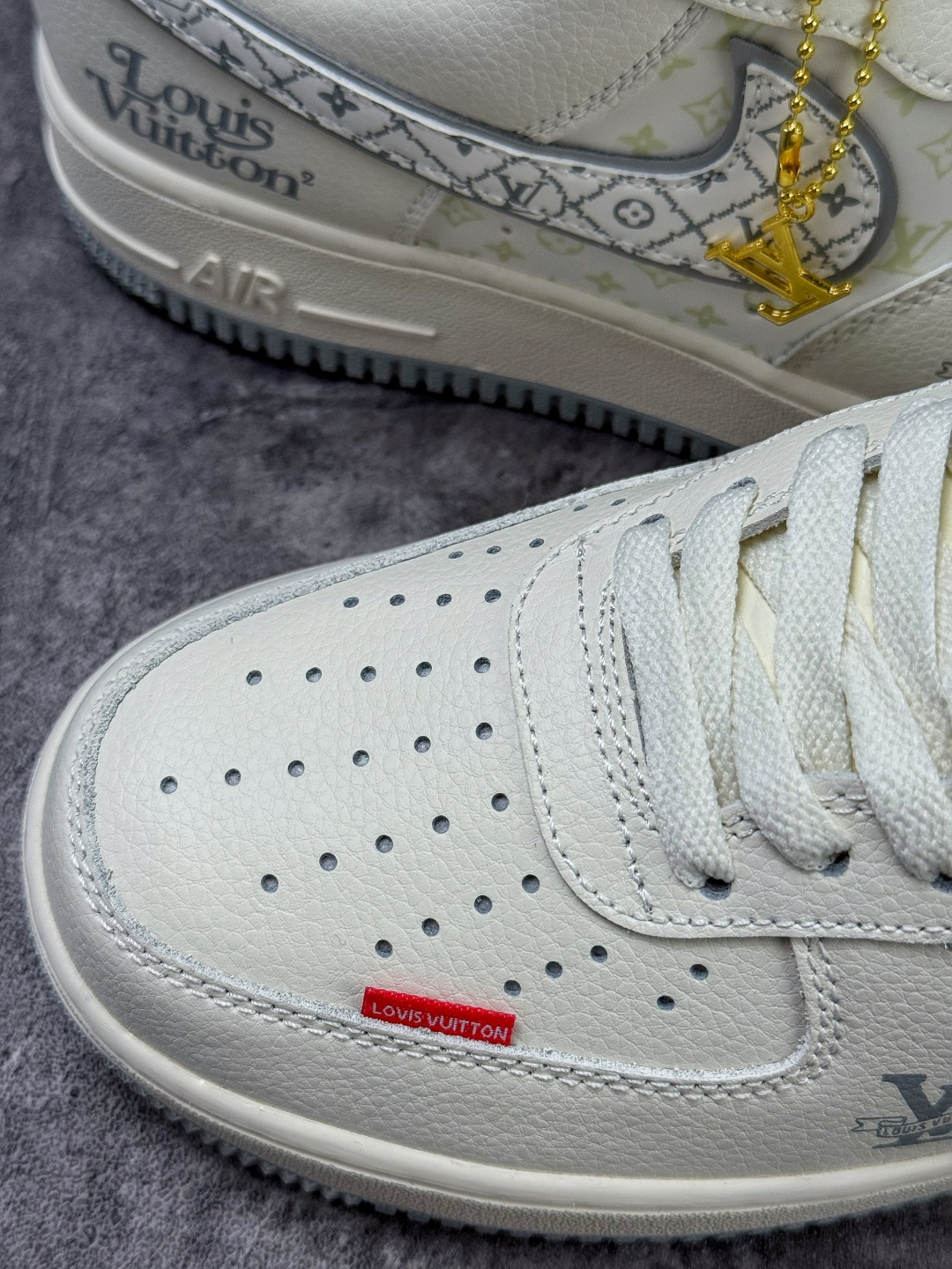 210 Nike Air Force 1 Low 07 x Louis Vuitton 白灰 LV2288-001-Chinese UA Cheap High Quatity Brand Clothes Bags handbags Sneakers wholesale wholesaler seller from China Factory suppliers Fashion Clothing Shoes best Quality Beautiful Price 210 Nike Air Force 1 Low 07 x Louis Vuitton 白灰 LV2288-001