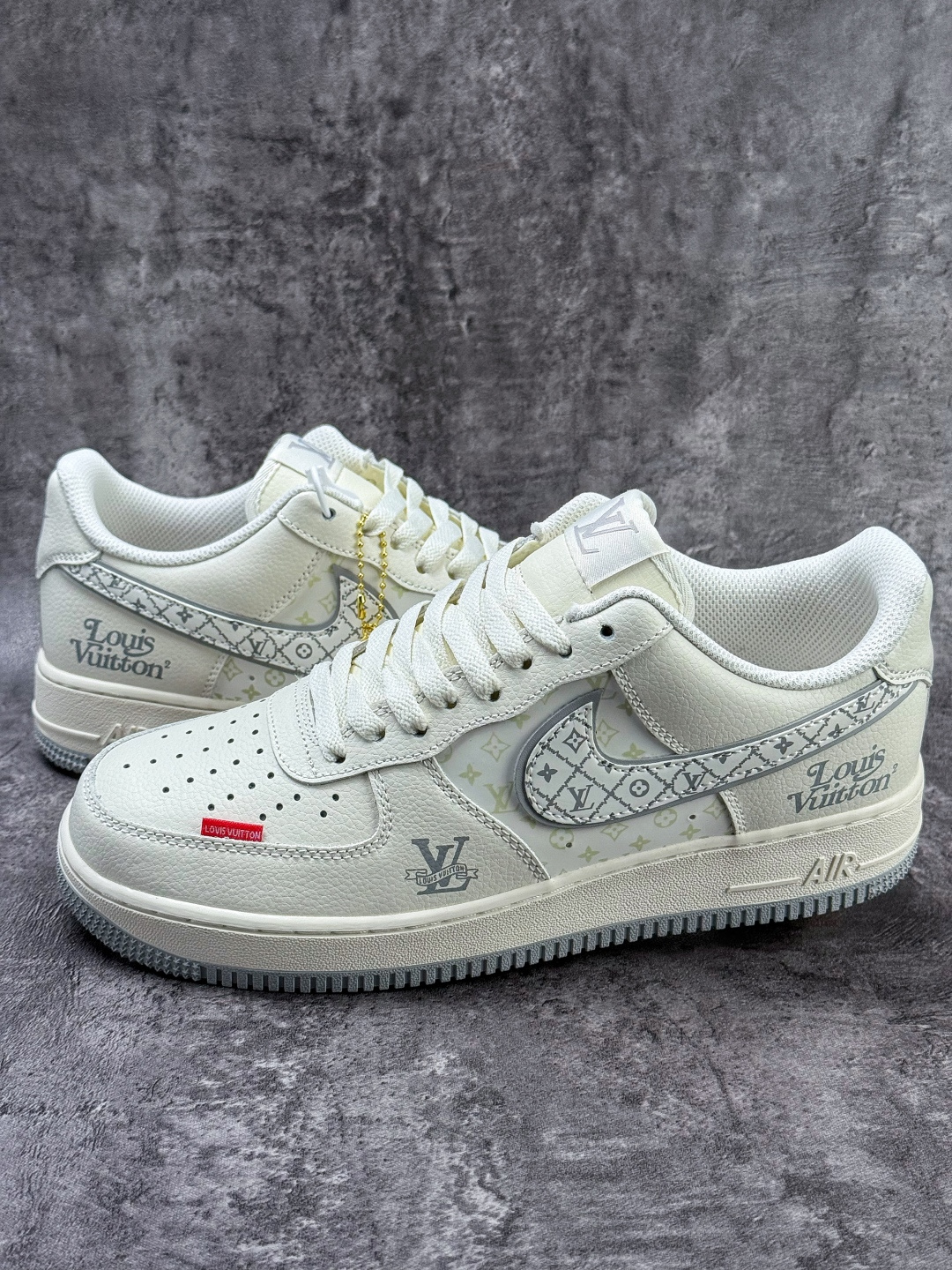 210 Nike Air Force 1 Low 07 x Louis Vuitton 白灰 LV2288-001-Chinese UA Cheap High Quatity Brand Clothes Bags handbags Sneakers wholesale wholesaler seller from China Factory suppliers Fashion Clothing Shoes best Quality Beautiful Price 210 Nike Air Force 1 Low 07 x Louis Vuitton 白灰 LV2288-001