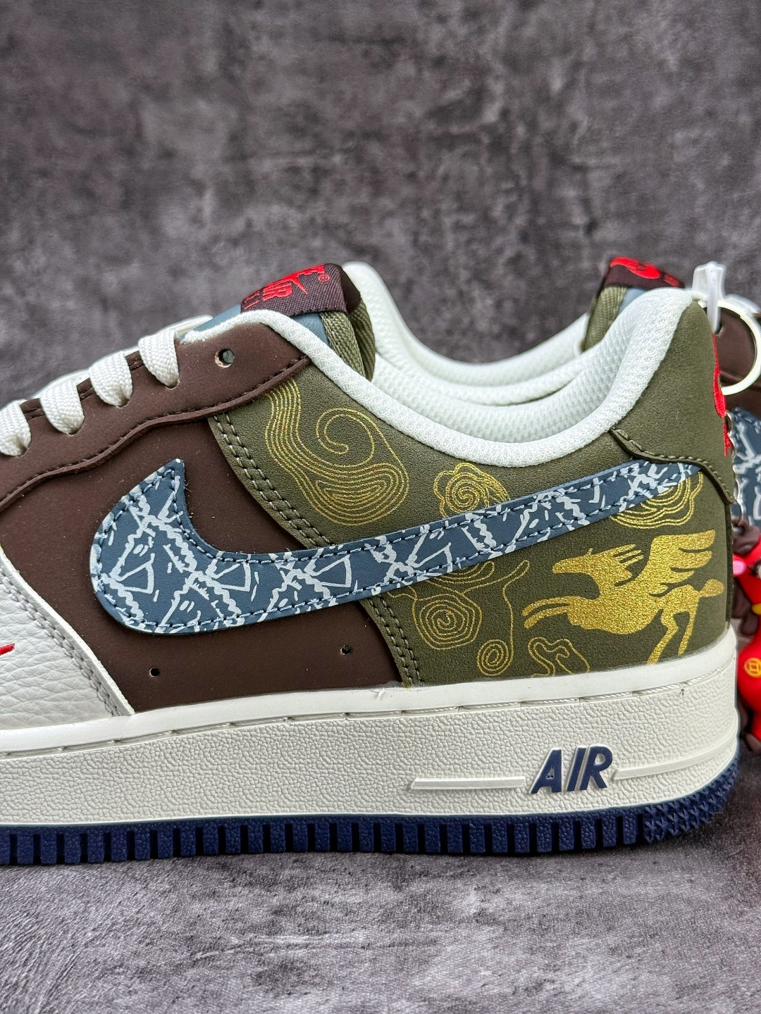 210 Nike Air Force 1 Low 07 马年限定 白蓝棕小勾 NH0601-536-Chinese UA Cheap High Quatity Brand Clothes Bags handbags Sneakers wholesale wholesaler seller from China Factory suppliers Fashion Clothing Shoes best Quality Beautiful Price 210 Nike Air Force 1 Low 07 马年限定 白蓝棕小勾 NH0601-536