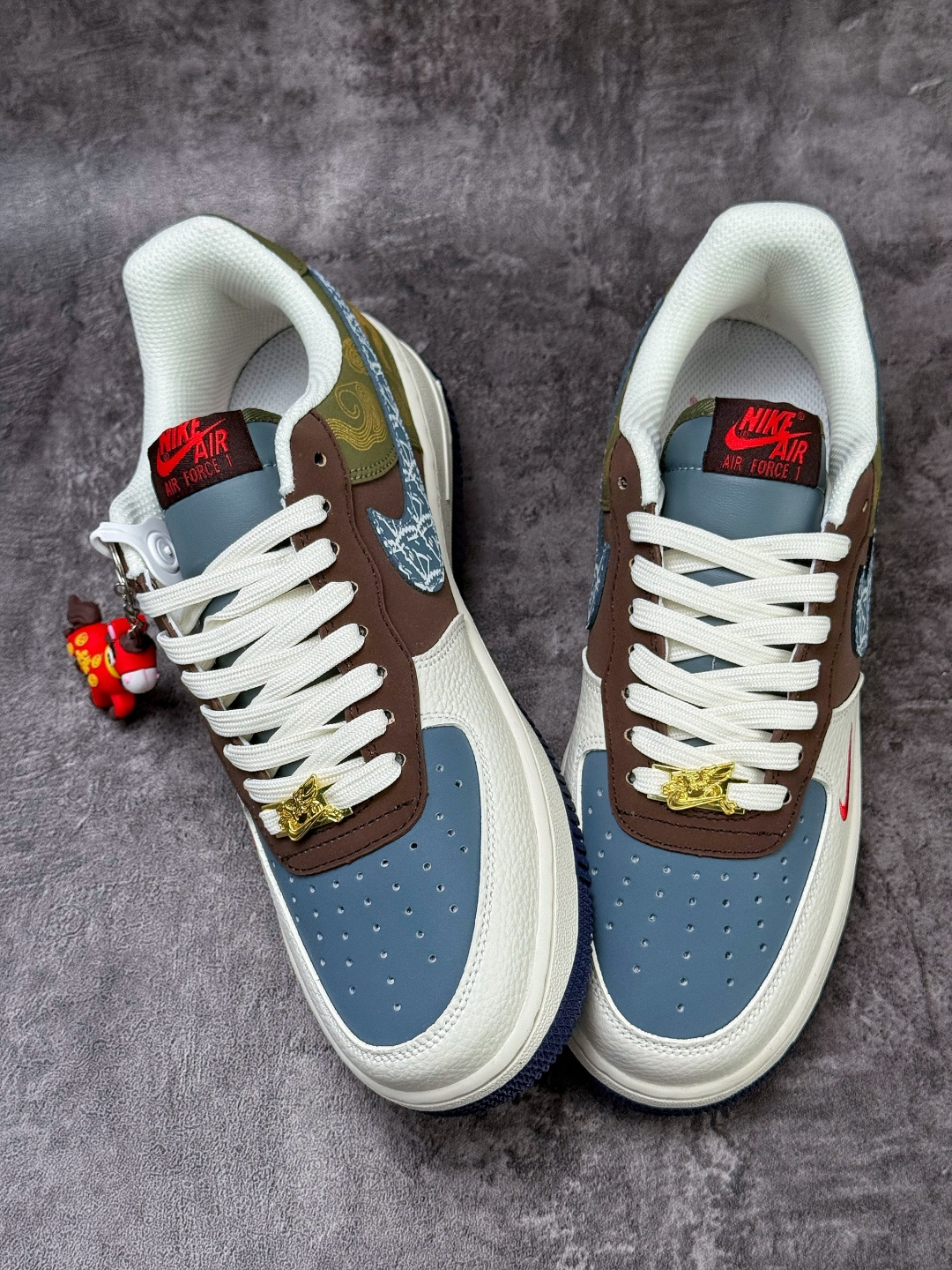 210 Nike Air Force 1 Low 07 马年限定 白蓝棕小勾 NH0601-536-Chinese UA Cheap High Quatity Brand Clothes Bags handbags Sneakers wholesale wholesaler seller from China Factory suppliers Fashion Clothing Shoes best Quality Beautiful Price 210 Nike Air Force 1 Low 07 马年限定 白蓝棕小勾 NH0601-536