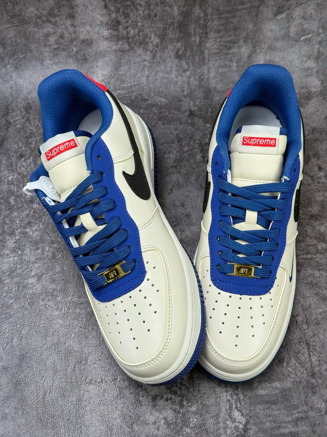 210 Nike Air Force 1 Low 07 x Superme 白黑蓝小勾 CZ2959-100-Chinese UA Cheap High Quatity Brand Clothes Bags handbags Sneakers wholesale wholesaler seller from China Factory suppliers Fashion Clothing Shoes best Quality Beautiful Price 210 Nike Air Force 1 Low 07 x Superme 白黑蓝小勾 CZ2959-100
