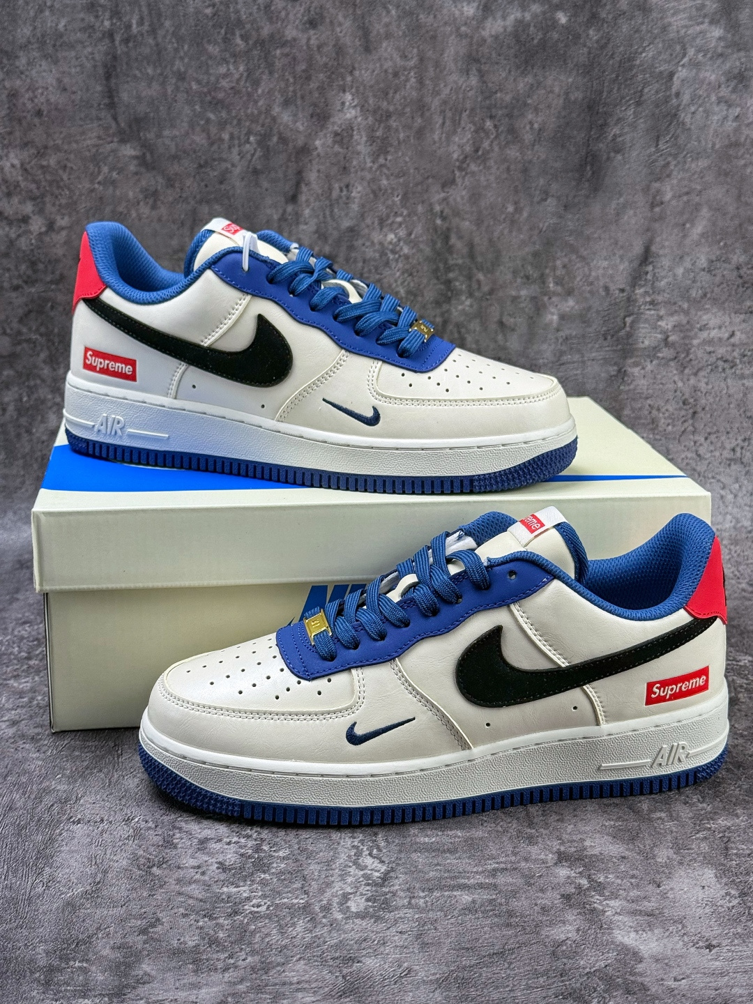 210 Nike Air Force 1 Low 07 x Superme 白黑蓝小勾 CZ2959-100-Chinese UA Cheap High Quatity Brand Clothes Bags handbags Sneakers wholesale wholesaler seller from China Factory suppliers Fashion Clothing Shoes best Quality Beautiful Price 210 Nike Air Force 1 Low 07 x Superme 白黑蓝小勾 CZ2959-100
