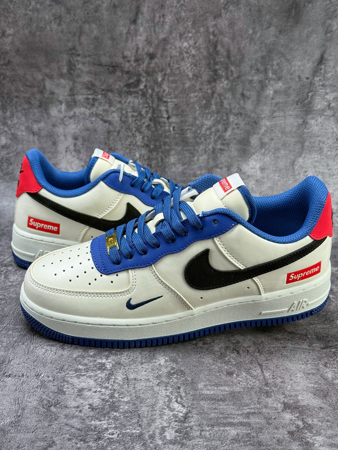 210 Nike Air Force 1 Low 07 x Superme 白黑蓝小勾 CZ2959-100-Chinese UA Cheap High Quatity Brand Clothes Bags handbags Sneakers wholesale wholesaler seller from China Factory suppliers Fashion Clothing Shoes best Quality Beautiful Price 210 Nike Air Force 1 Low 07 x Superme 白黑蓝小勾 CZ2959-100