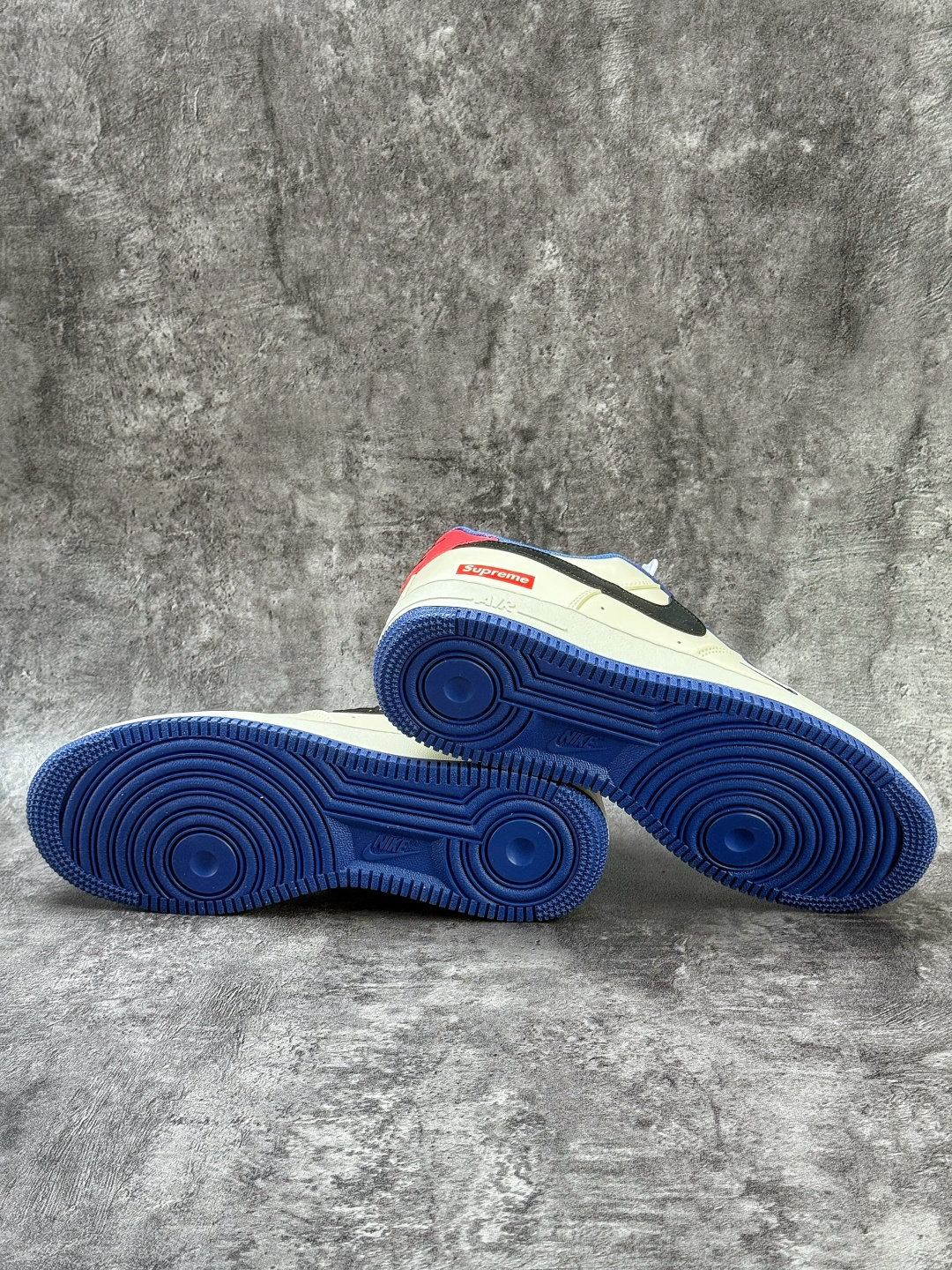 210 Nike Air Force 1 Low 07 x Superme 白黑蓝小勾 CZ2959-100-Chinese UA Cheap High Quatity Brand Clothes Bags handbags Sneakers wholesale wholesaler seller from China Factory suppliers Fashion Clothing Shoes best Quality Beautiful Price 210 Nike Air Force 1 Low 07 x Superme 白黑蓝小勾 CZ2959-100