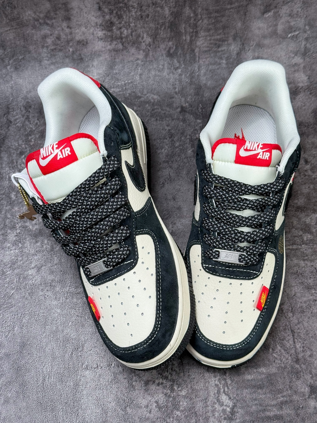 210 Nike Air Force 1 Low 07 马年限定 黑白双小勾满天星 HT5088-630-Chinese UA Cheap High Quatity Brand Clothes Bags handbags Sneakers wholesale wholesaler seller from China Factory suppliers Fashion Clothing Shoes best Quality Beautiful Price 210 Nike Air Force 1 Low 07 马年限定 黑白双小勾满天星 HT5088-630