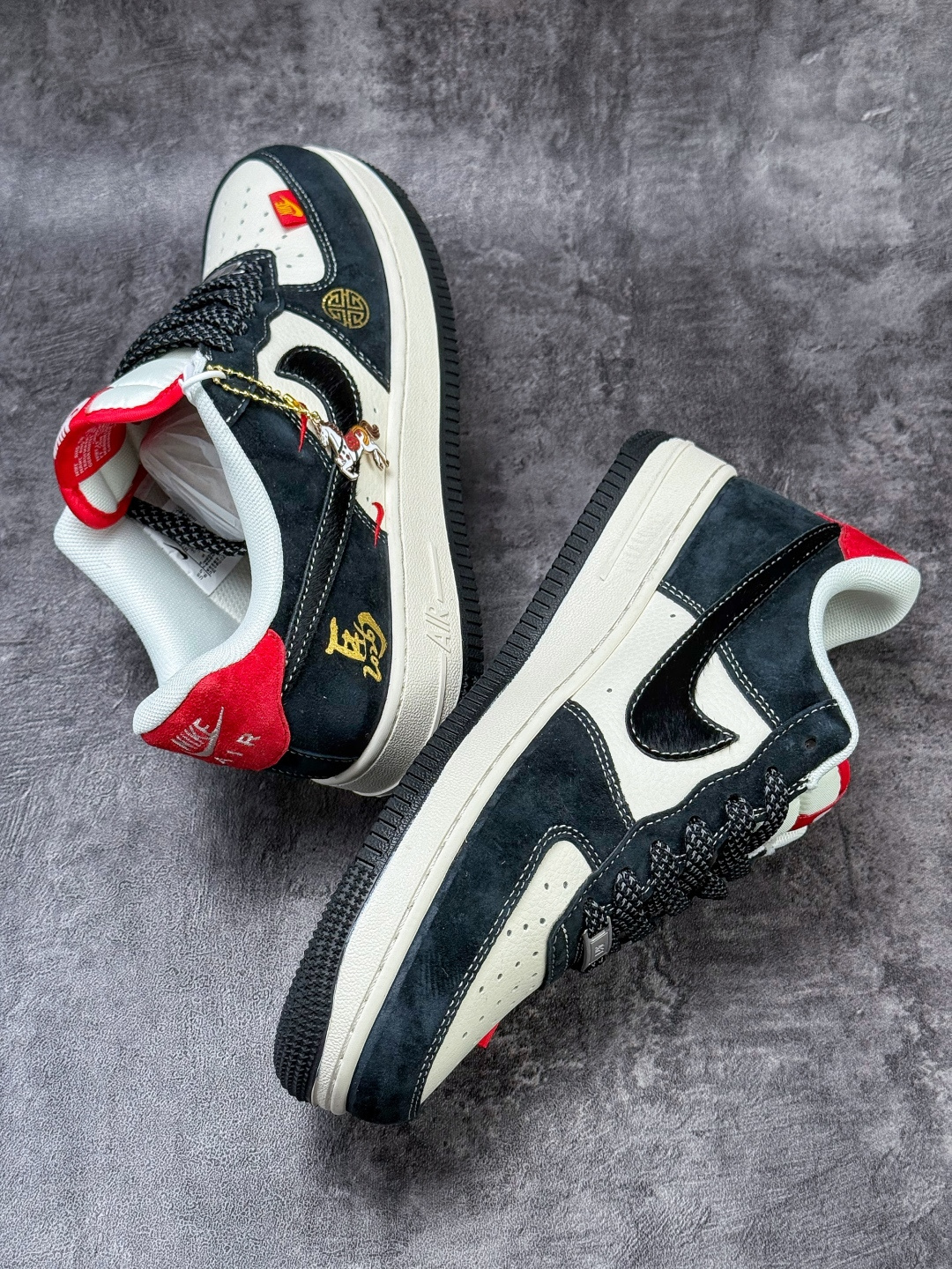 210 Nike Air Force 1 Low 07 马年限定 黑白双小勾满天星 HT5088-630-Chinese UA Cheap High Quatity Brand Clothes Bags handbags Sneakers wholesale wholesaler seller from China Factory suppliers Fashion Clothing Shoes best Quality Beautiful Price 210 Nike Air Force 1 Low 07 马年限定 黑白双小勾满天星 HT5088-630