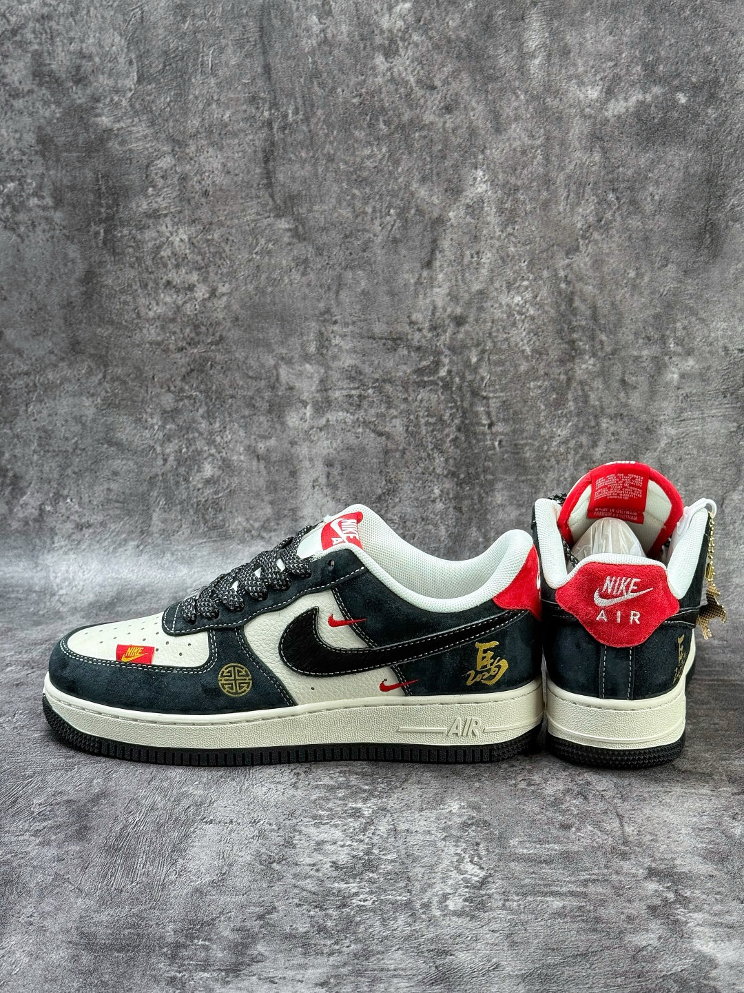 210 Nike Air Force 1 Low 07 马年限定 黑白双小勾满天星 HT5088-630-Chinese UA Cheap High Quatity Brand Clothes Bags handbags Sneakers wholesale wholesaler seller from China Factory suppliers Fashion Clothing Shoes best Quality Beautiful Price 210 Nike Air Force 1 Low 07 马年限定 黑白双小勾满天星 HT5088-630