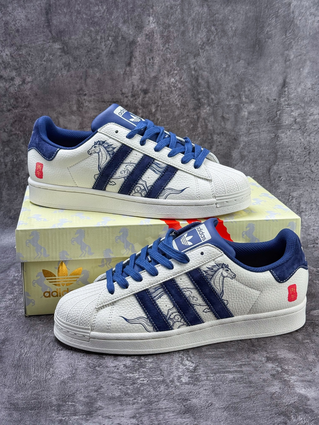 190 AD Originals Superstar 马年限定 白蓝 SD6827-Chinese UA Cheap High Quatity Brand Clothes Bags handbags Sneakers wholesale wholesaler seller from China Factory suppliers Fashion Clothing Shoes best Quality Beautiful Price 190 AD Originals Superstar 马年限定 白蓝 SD6827