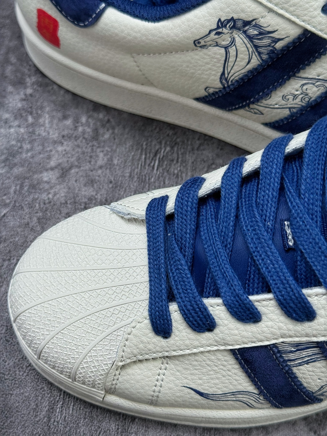 190 AD Originals Superstar 马年限定 白蓝 SD6827-Chinese UA Cheap High Quatity Brand Clothes Bags handbags Sneakers wholesale wholesaler seller from China Factory suppliers Fashion Clothing Shoes best Quality Beautiful Price 190 AD Originals Superstar 马年限定 白蓝 SD6827