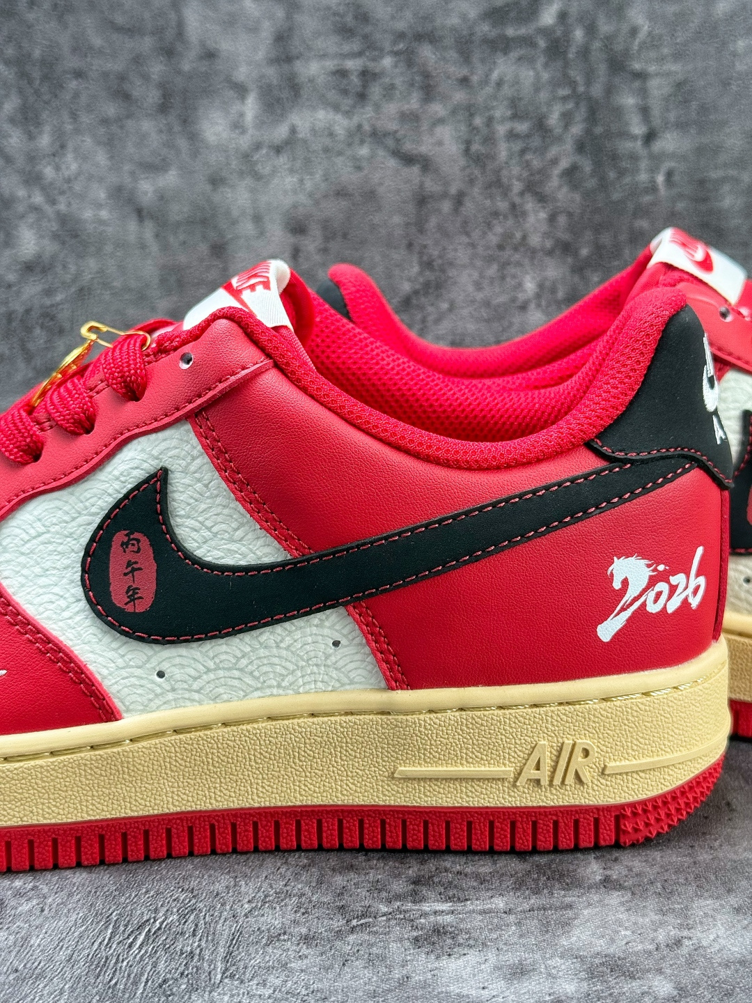 210 Nike Air Force 1 Low 07 马年限定 红白黑小勾 KG6699-F19