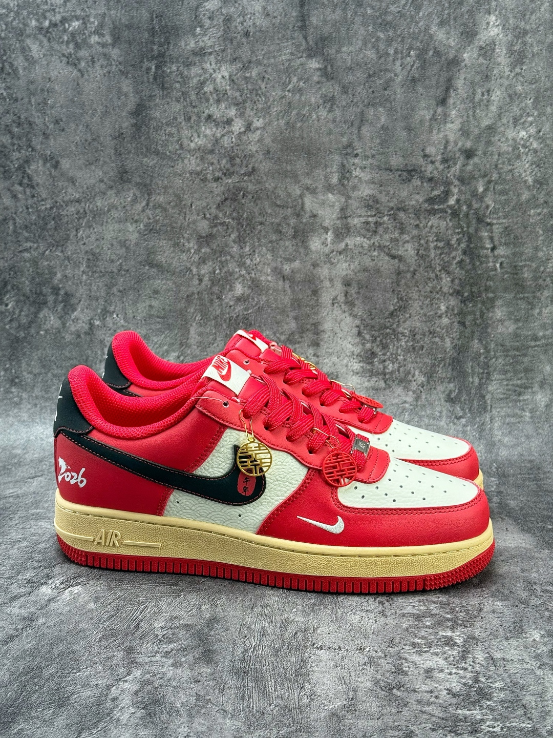 210 Nike Air Force 1 Low 07 马年限定 红白黑小勾 KG6699-F19