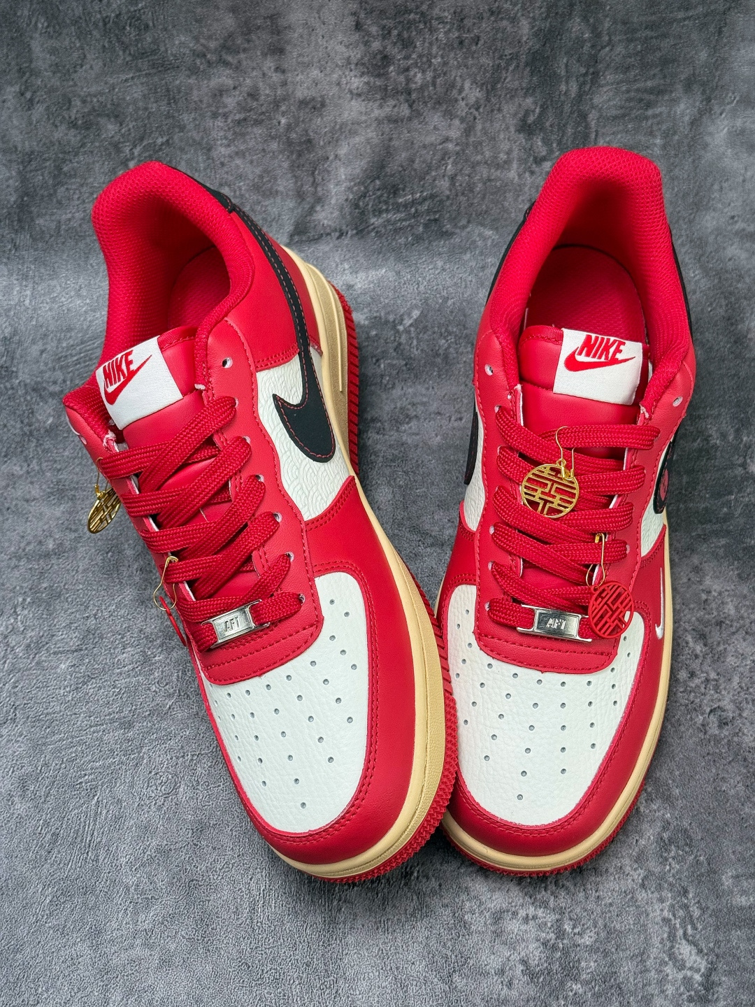 210 Nike Air Force 1 Low 07 马年限定 红白黑小勾 KG6699-F19
