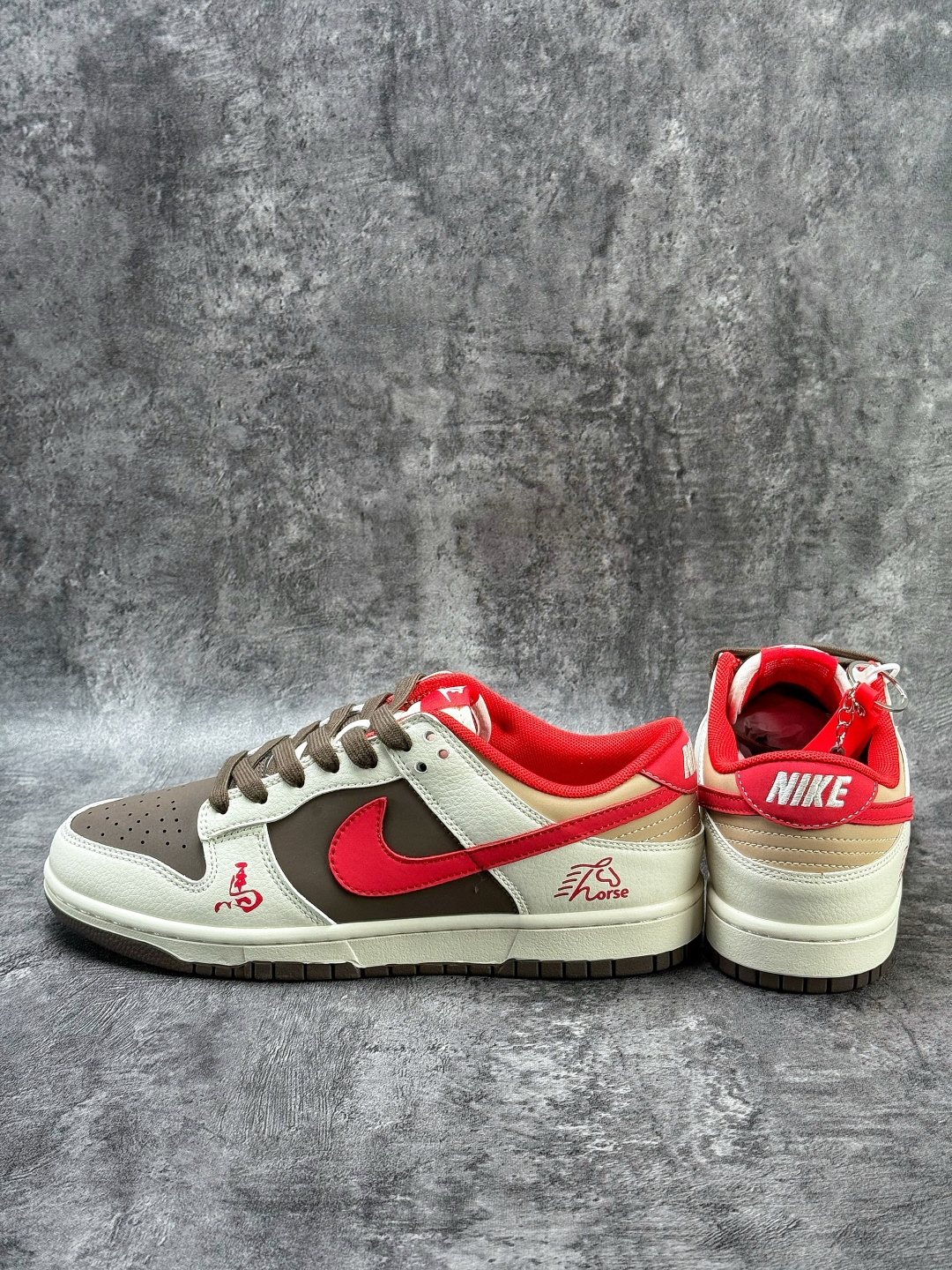 220 Nike SB Dunk Low 马年限定 白棕红 XT6998-127