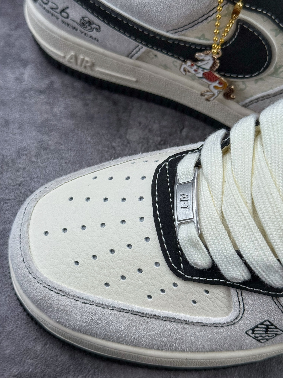 Nike Air Force 1 Low 07 马年限定 灰白黑 HT5088-635