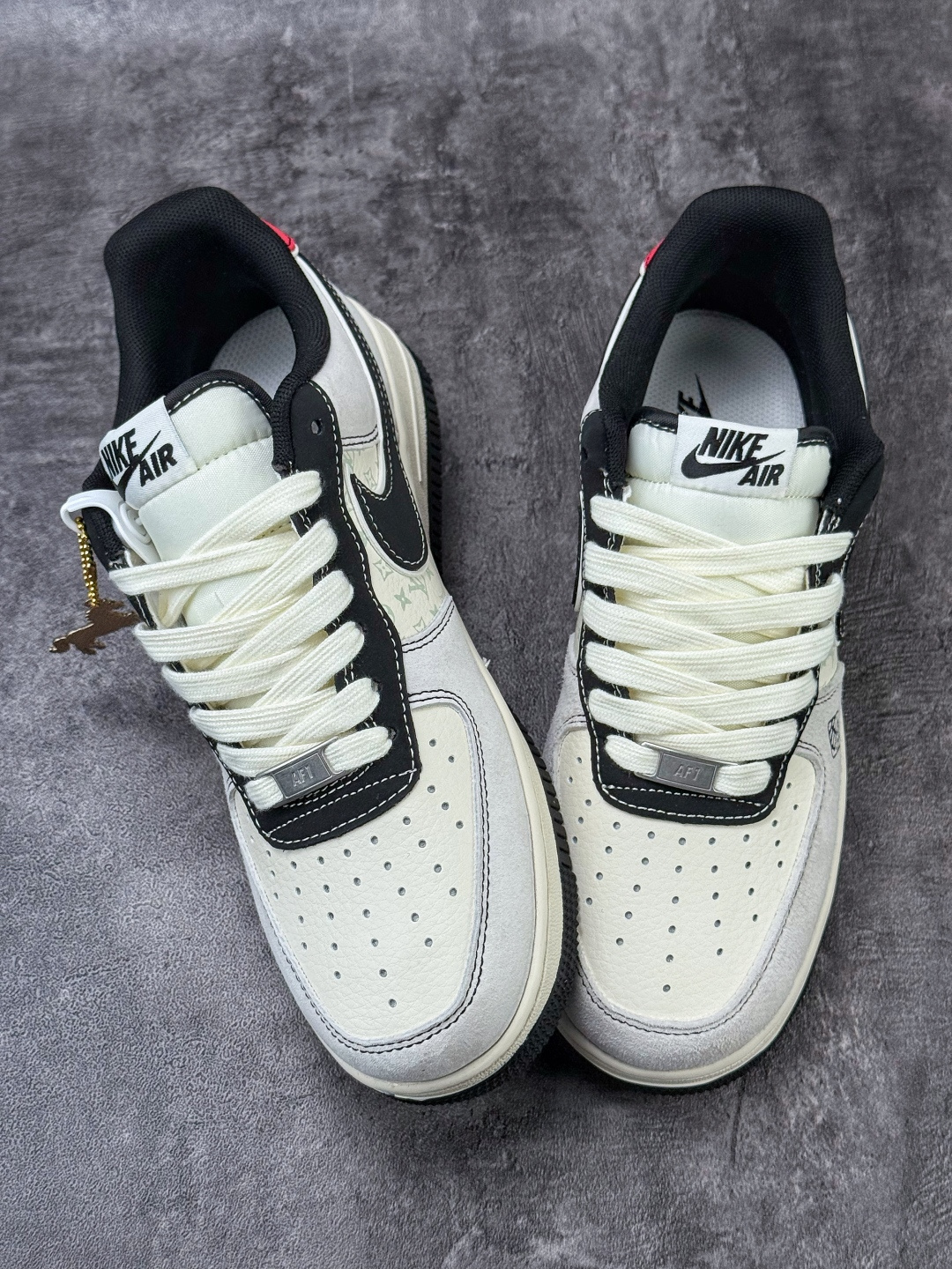 Nike Air Force 1 Low 07 马年限定 灰白黑 HT5088-635