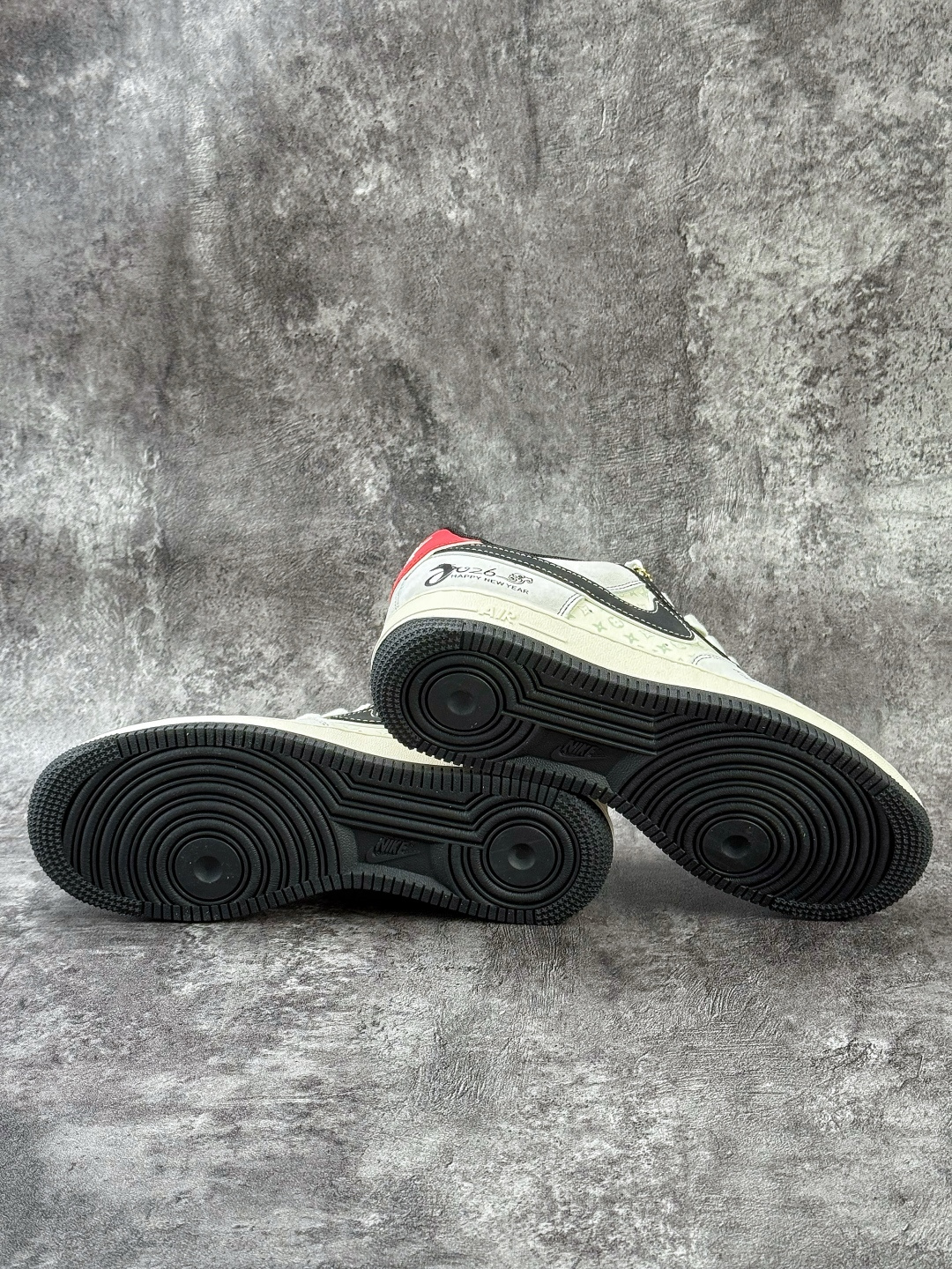 Nike Air Force 1 Low 07 马年限定 灰白黑 HT5088-635