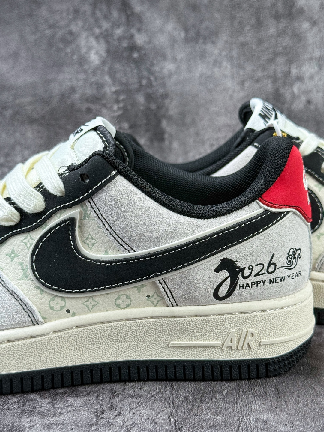 Nike Air Force 1 Low 07 马年限定 灰白黑 HT5088-635