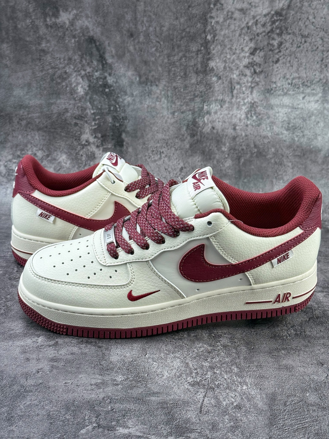 Nike Air Force 1 Low 07 x Louis Vuitton 白红小勾满天星 SM6668-126