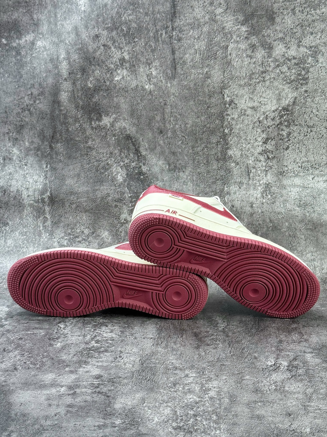 Nike Air Force 1 Low 07 x Louis Vuitton 白红小勾满天星 SM6668-126