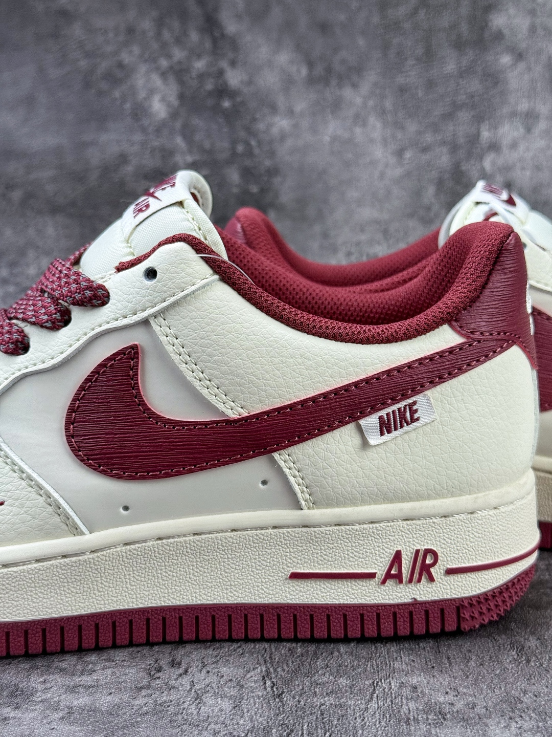Nike Air Force 1 Low 07 x Louis Vuitton 白红小勾满天星 SM6668-126