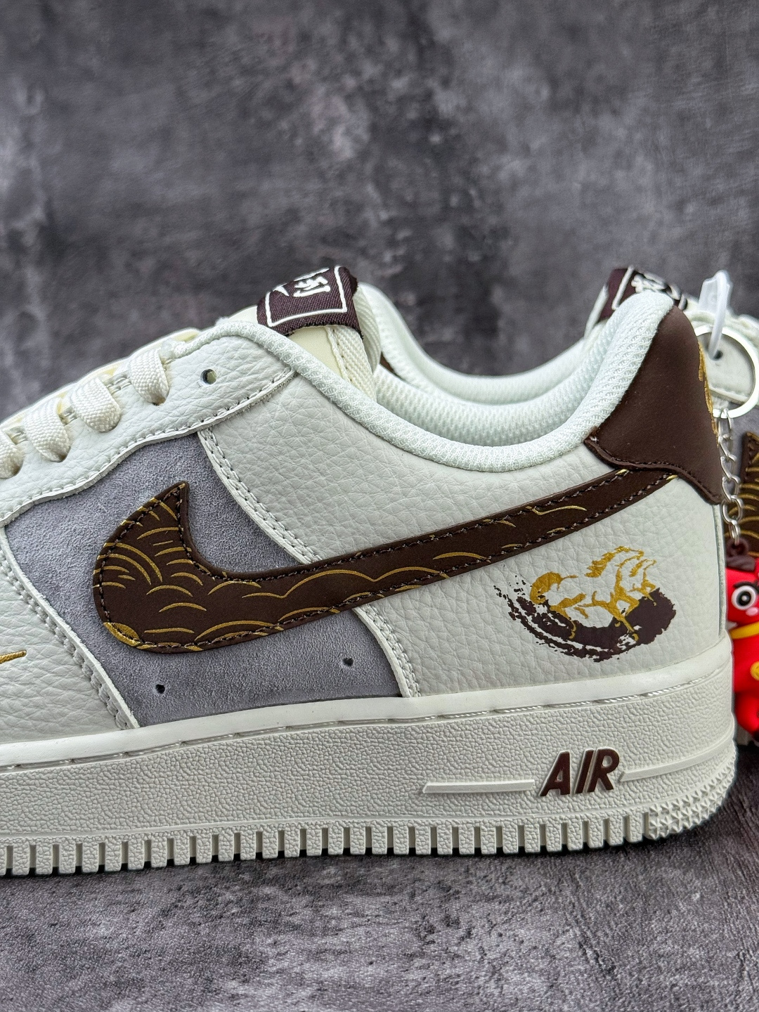 Nike Air Force 1 Low 07 马年限定 白灰棕小勾 FQ4637-001