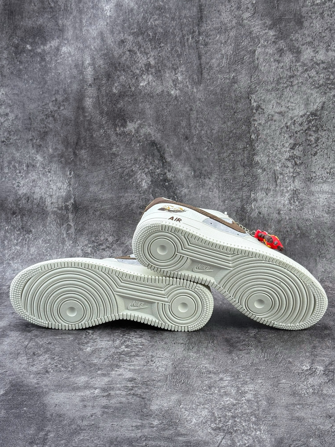 Nike Air Force 1 Low 07 马年限定 白灰棕小勾 FQ4637-001