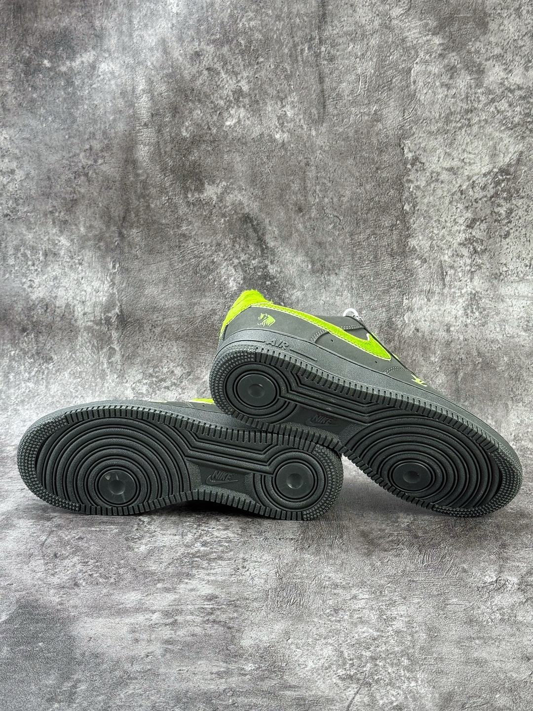 Nike Air Force 1 Low 07 x Louis Vuitton 马年限定 灰绿 XY9025-001