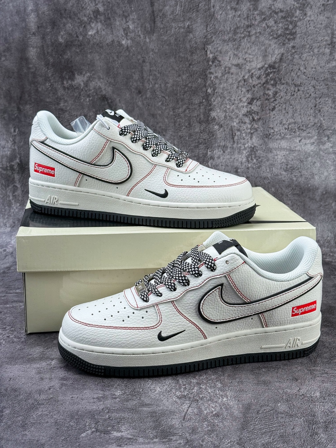 Nike Air Force 1 Low 07 x Superme 白黑红小勾满天星 MM3399-820