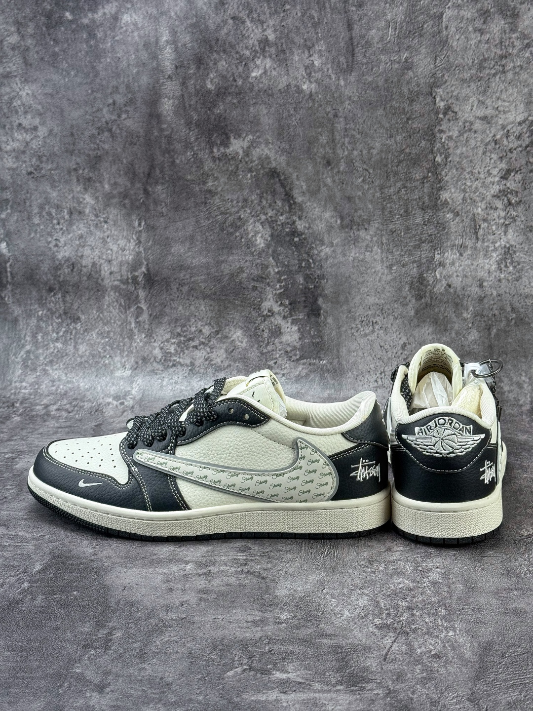Travis Scott x Nike Air Jordan 1 Low x Stussy Air Jordan 1 Low 反转黑白小勾满天星倒钩 HH7518-087