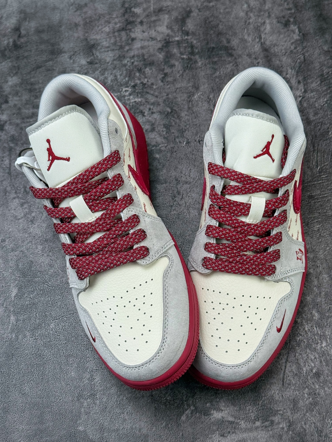 Nike Jordan Air Jordan 1 马年大吉 x Superme 灰白红小勾满天星 JP2026-122