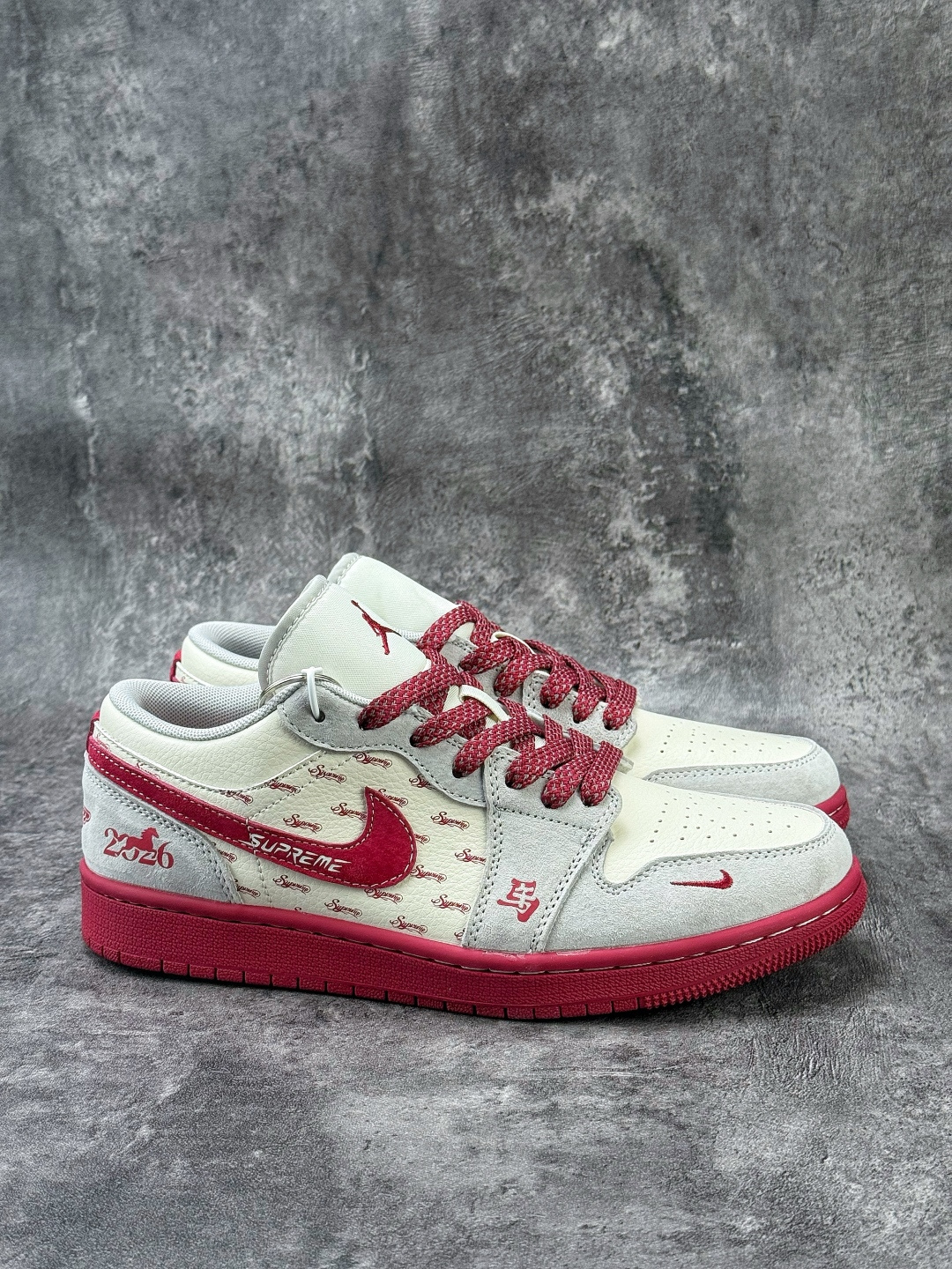 Nike Jordan Air Jordan 1 马年大吉 x Superme 灰白红小勾满天星 JP2026-122